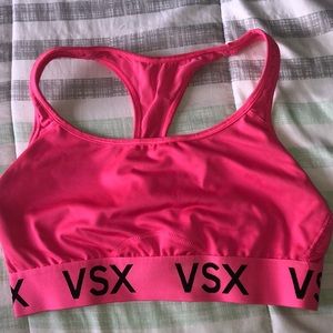 2/30 🐾 Victoria’s Secret sports bra!